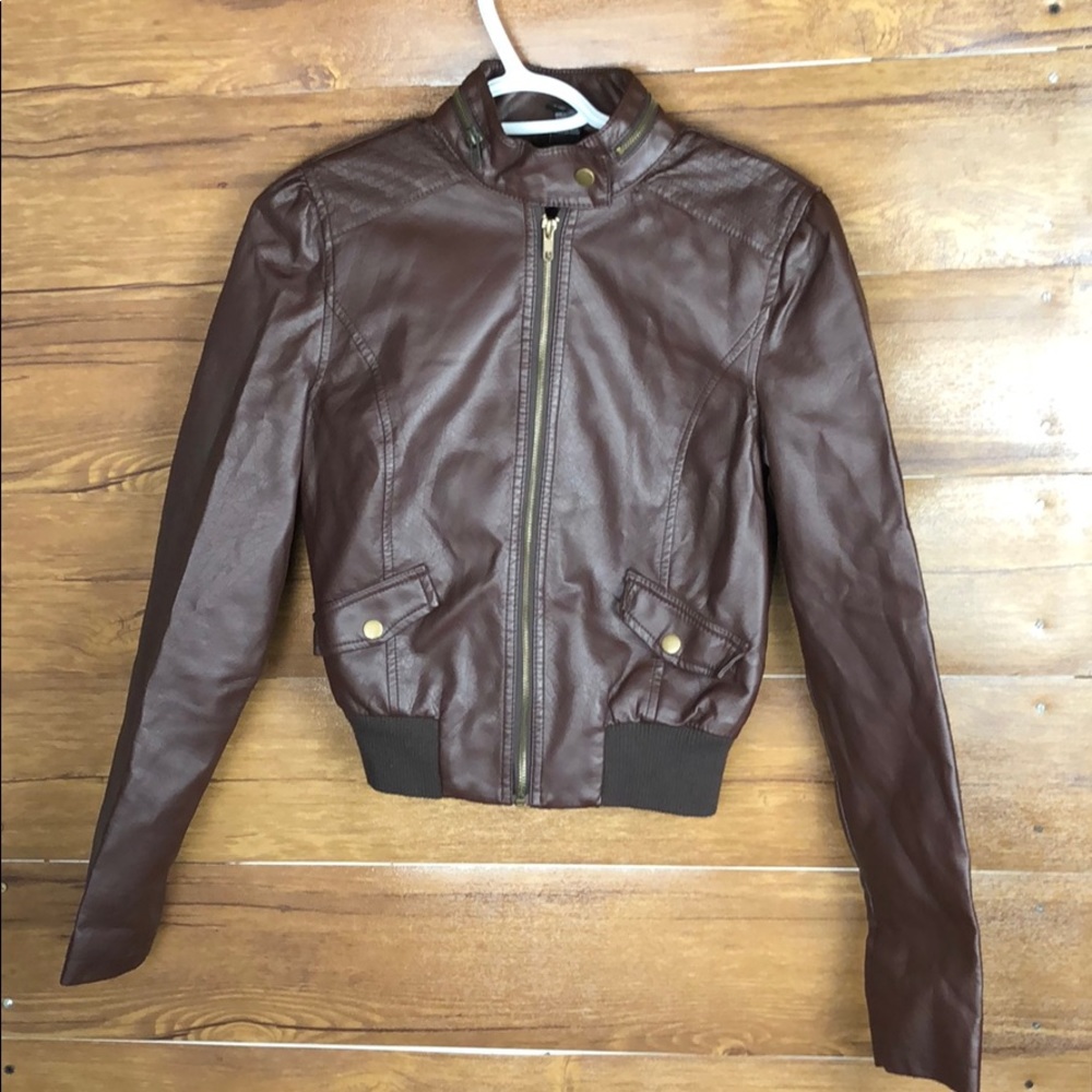 Rue21 polyurethane women’s jacket size : Small